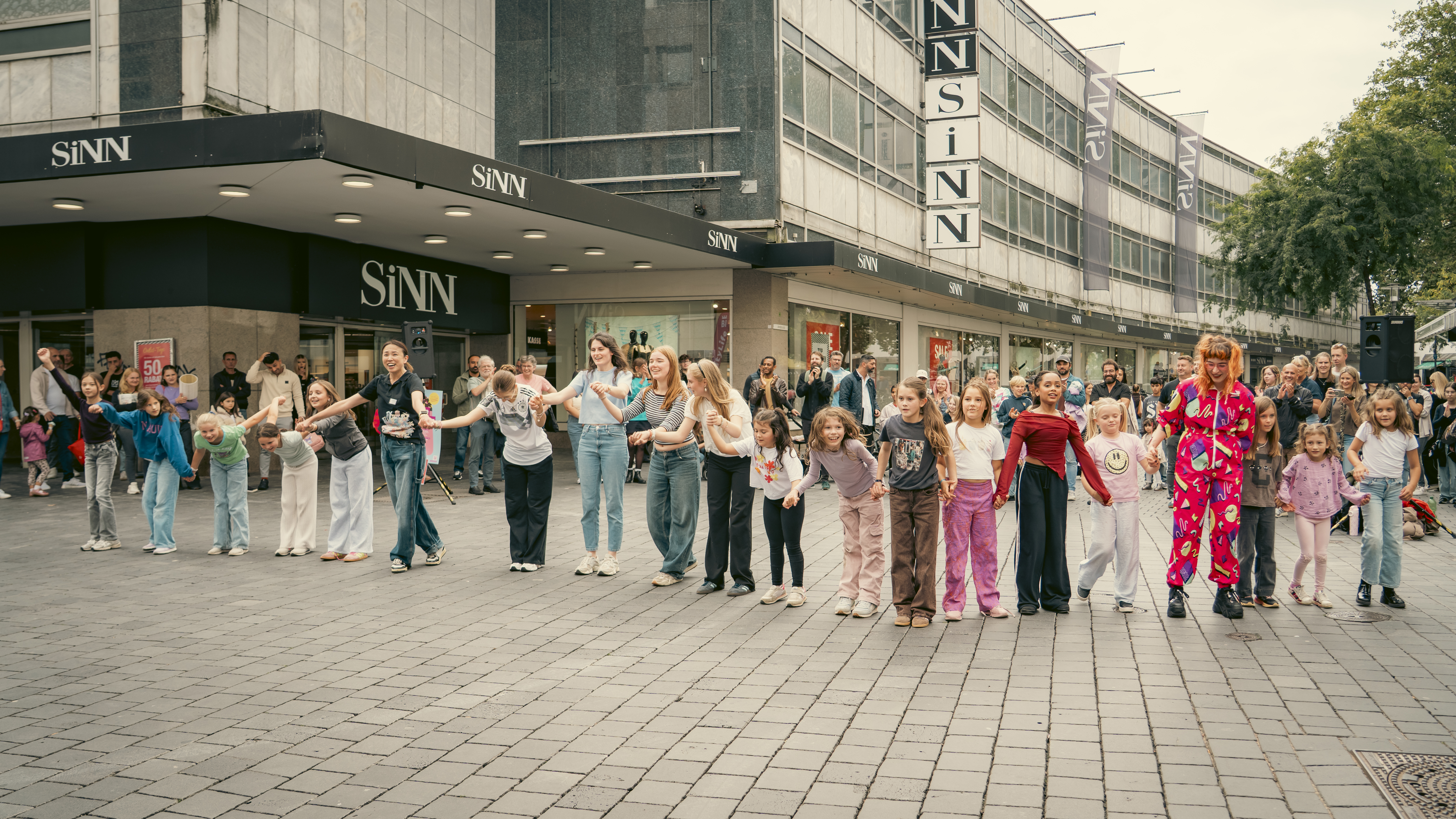 Kinder in der Bahnhofstraße
