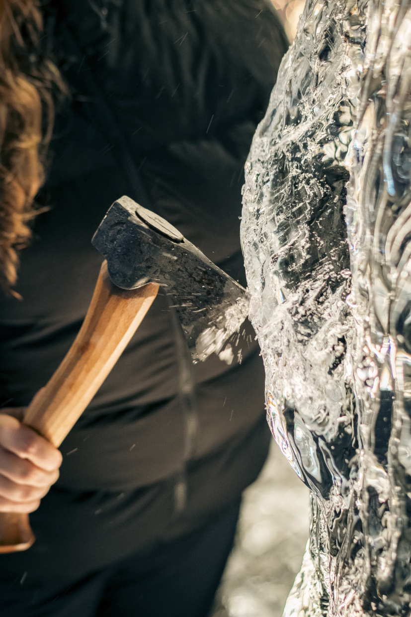 Bielefeld Marketing | Adrian Stein Axe Device Hammer Tool Weapon