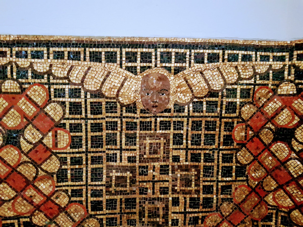 Engelmosaik in der Süsterkirche