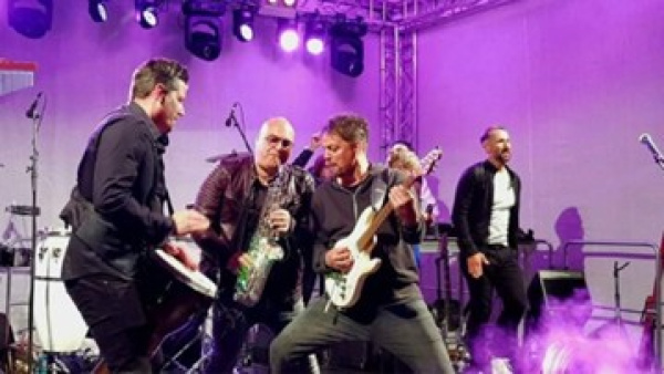 Anniversary Band