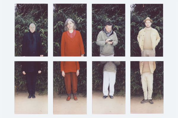 Die Musiker*innen der Flowerpornoes auf Polaroids