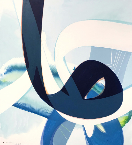 Eine Malerei mit blauen und weißen geschwungenen Formen inspiriert beim Yoga im Museum