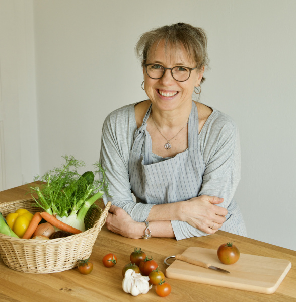 Kursleiterin in ihrer Lehrküche