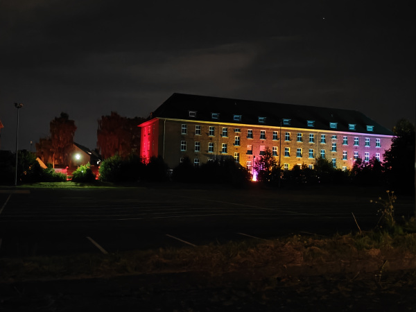 Illumination des Backsteingebäudes