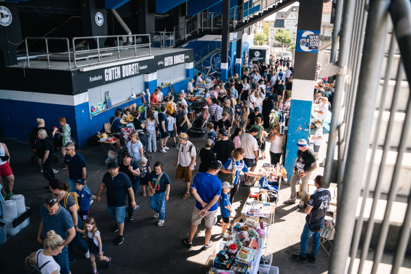 Der Flohmarkt wird dieses Jahr an der Osttribüne stattfinden!