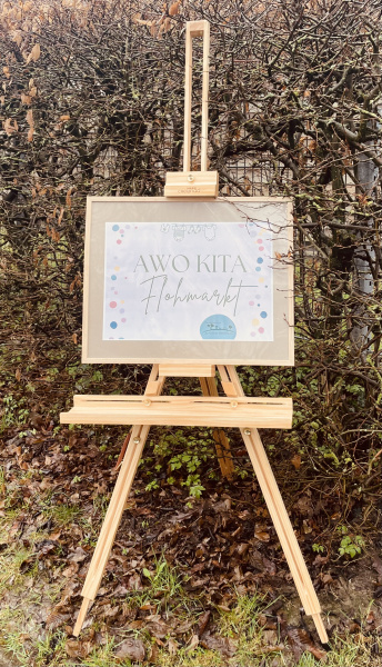 Willkommensschild zum Flohmarkt der AWO Kita