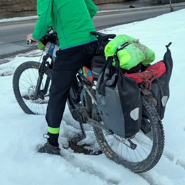 Fahrrad im Schnee