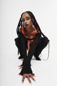 Ein Foto der Rapperin Nura.